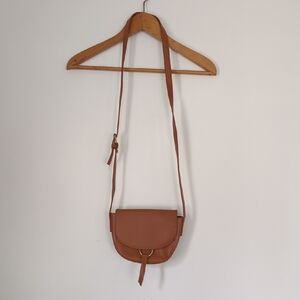 Elegant Tan Crossbody Bag